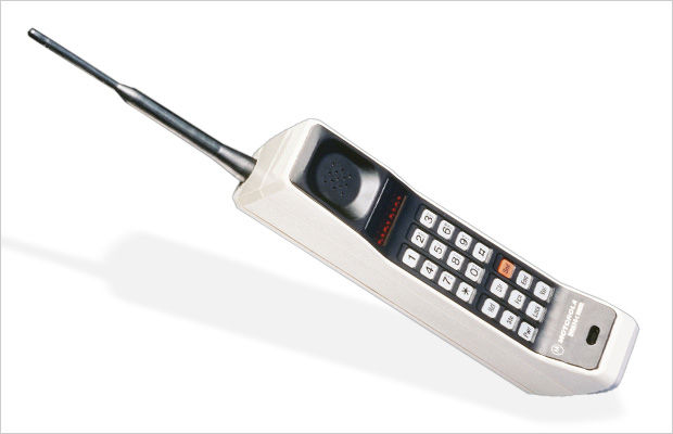 The first handheld cell phone: Motorola DynaTAC 8000X (1983)